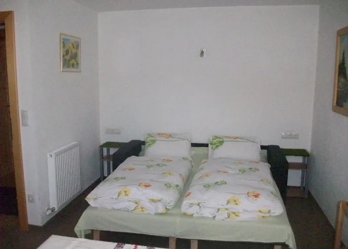 בית אירוח Renate *