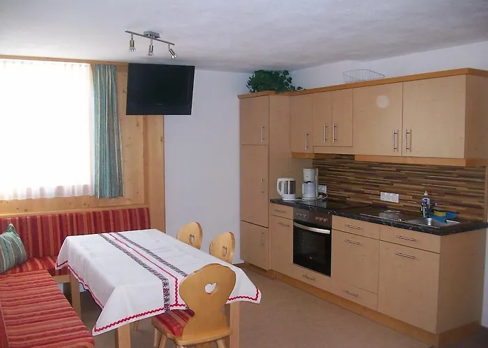 בית אירוח Renate *