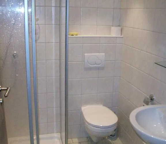 Renate בית אירוח *